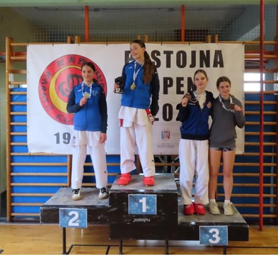 Teja Pecman 3. mestov borbah -52 kg med ml. kadetinjami